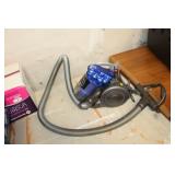 DYSON MULTI FLOOR VACCUM