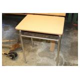 TABLE DESK