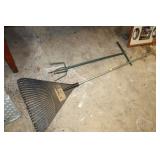 LEAF RAKE & HAND WEEDER