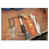 LOT OF HAND TOOLS