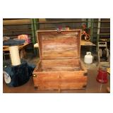 24" WOOD TRUNK