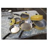 LOT OF COOKWARE