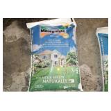 BAG OF MILORGANITE FERTILIZER