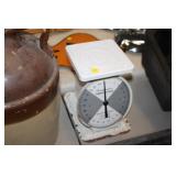 AMERICAN FAMILY SCALE