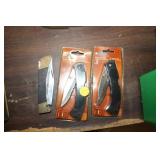 3 POCKET KNIVES