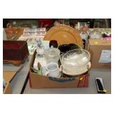 BOX OF MISC GLASSWARE