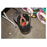 COAL SKUTTLE & TOOLS
