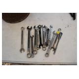 LOT OF WRENCHES
