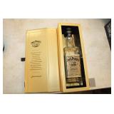 JACK DANIELS BOTTLE IN BOX