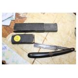 VINTAGE KEEN CUTTER STRAIGHT RAZOR WITH BOX