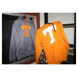 2 UT SWEATSHIRTS MEDIUM