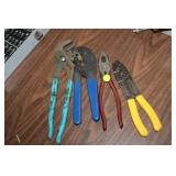 LOT OF PLIERS