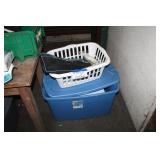 2 TOTES,BASKET & VOLLEYBALL NETS