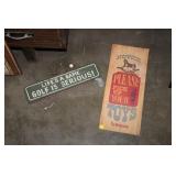 LOT OF HANGING DECOR PIECES