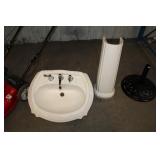 PEDESTAL SINK