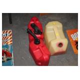 3 SMALL GAS CANS