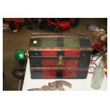 14" STORAGE CHEST WITH TRAY