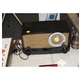 VINTAGE ZENITH RADIO