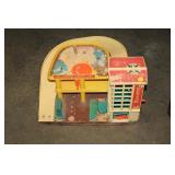 VINTAGE FISHER PRICE PARKING GARAGE