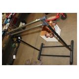 ADJUSTABLE CLOTHES RACK