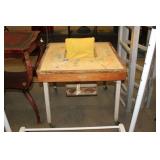 VINTAGE CHILDS DELUXE SAFETY CHAIR 25X25X23