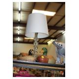 LAMP & 2 DUCK FIGURES