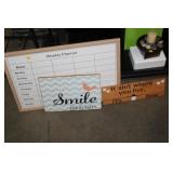 WEEKLY PLANNER & WALL DECOR