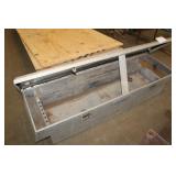 DIAMOND PLATE TRUCK TOOLBOX