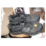 PAIR OF NEW BALANCE MENS SHOES,10