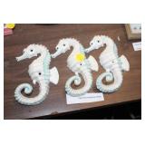 3 SEA HORSE HOOKS
