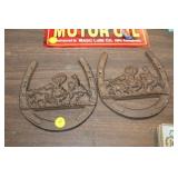 HORSE SHOE WALL DECOR