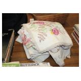 LOT OF EMBROIDERED LINENS