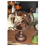 DECORATIVE METAL GLOBE