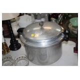 PRESSURE COOKER