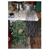 DECORATIVE METAL DECOR & PLANT