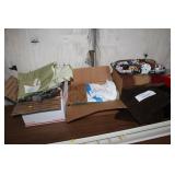 LOT OF CLOTH PIECES,PLACE MATS,CUSHIONS