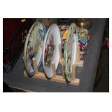 PLATE RACK & DECORATIVE PLATES