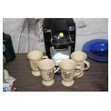 KEURIG & 4 MUGS