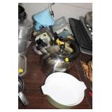 LOT OF DECOR,BIRD HOUSES,ETC