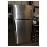 FRIGIDAIRE REFRIGERATOR
