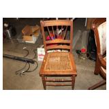 ANTIQUE CHAIR