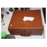 VINTAGE RECORD PLAYER