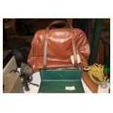 SEWING BOX OF ITEMS & SINGER BAG