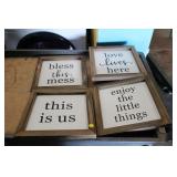 4 DECORATIVE HANGING PIECES