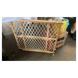 SAFETY GATE
