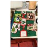 Christmas oven mitts,place mats, napkins