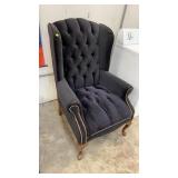 CUSHIONED CHAIR