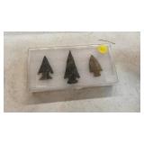 DISPLAY OF ARROWHEADS