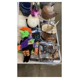LOT OF HALLOWEEN DECOR