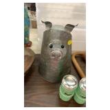 Pig watering can